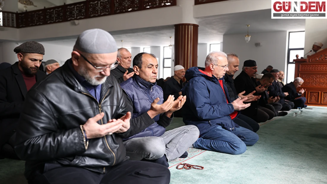 15 Temmuz şehitleri için hatim programı düzenlendi