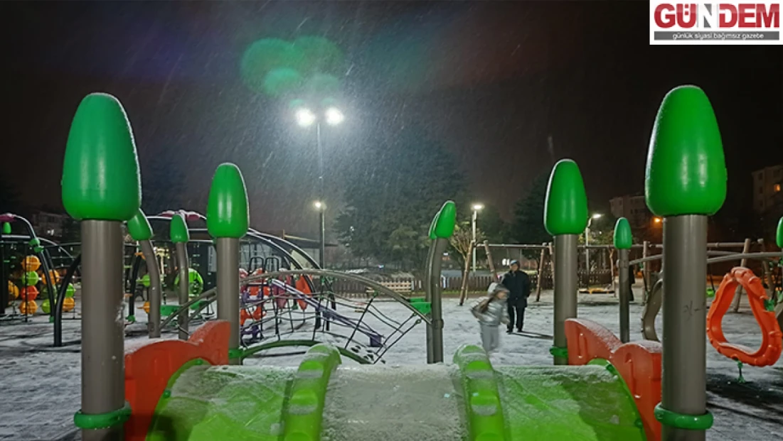 Balkanlardan gelen kar Edirne’de çocukları mutlu etti