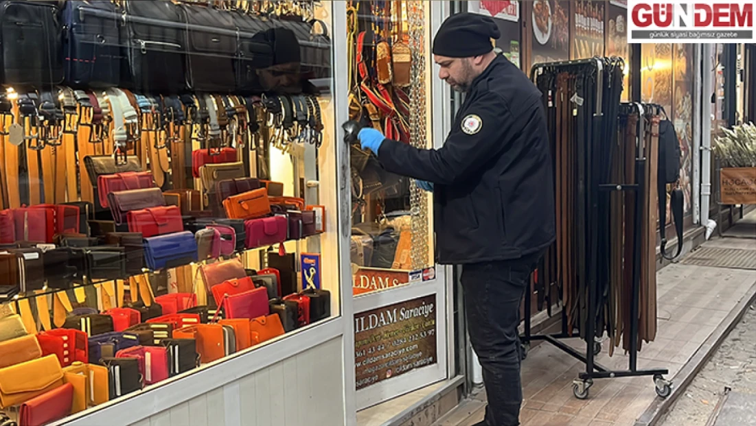 Edirne’de 3 iş yerinden para ve telefon çalındı