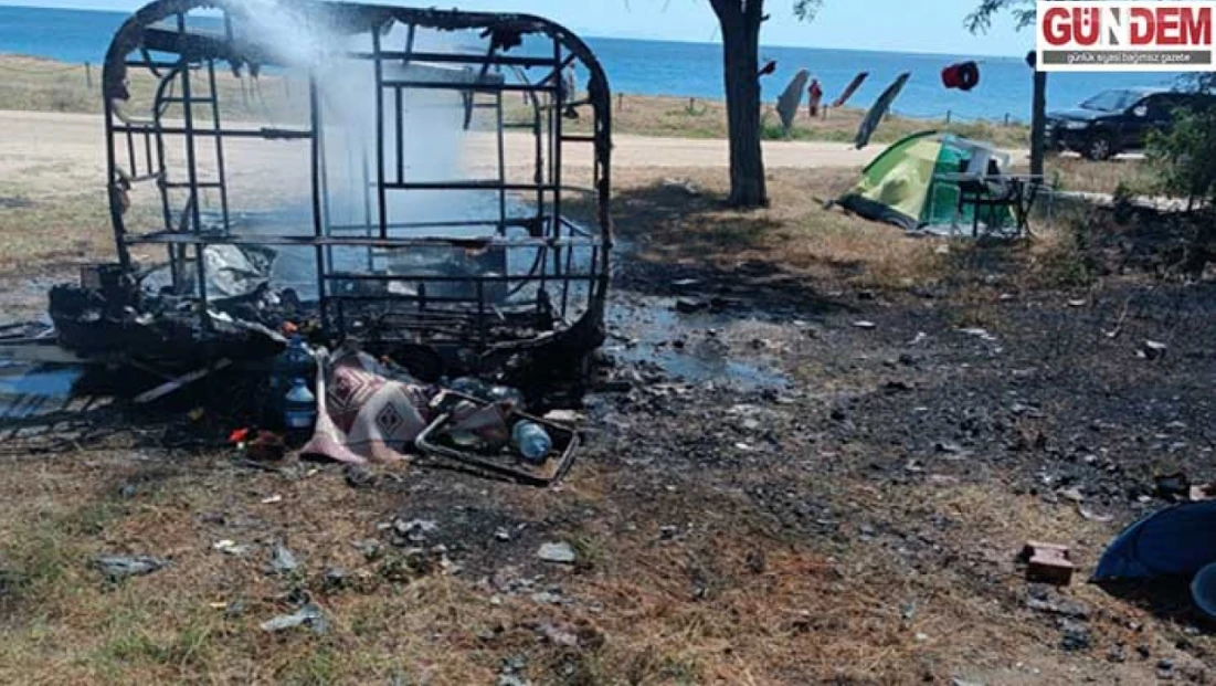 Enez'de yanan karavan kullanılamaz hale geldi