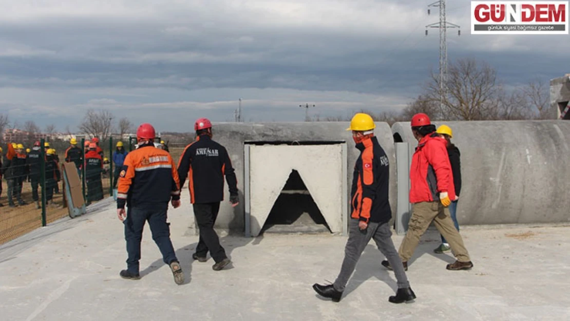 1 Yılın Sonunda Profesyonel Arama Kurtarma Elemanı Olacaklar