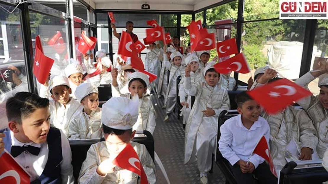 30 çocuk için sünnet şöleni düzenlendi