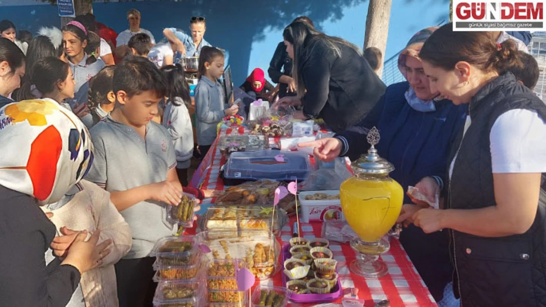 75. yıl İlkokulu öğrencilerine kermes düzenlendi