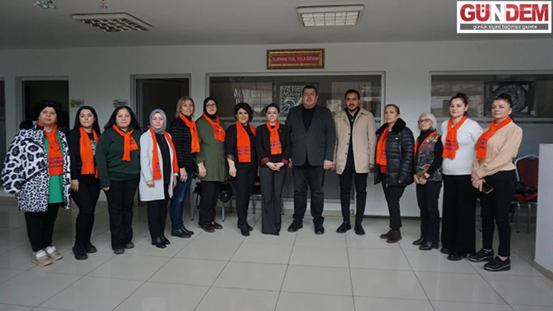 AK Parti Edirne teşkilatı 8 Mart'ı kutladı