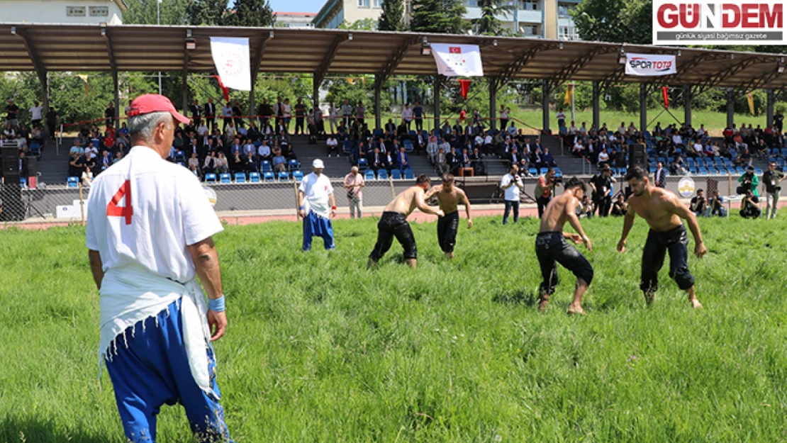 Ata sporu yağlı güreş üniversitelerde yaygınlaştırılacak