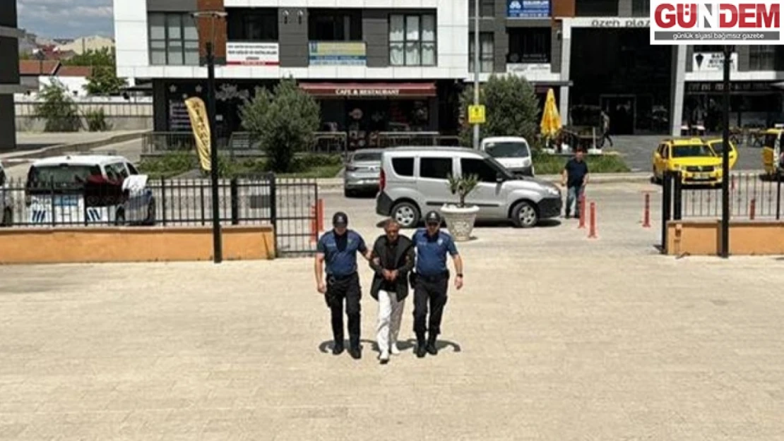 ATM'lerin güvenlik kameralarını boyayıp kasalarını açmaya çalıştı