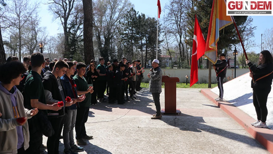 Balkan Savaşı'nda şehit edilen ressam Hasan Rıza, müdürlüğünü yaptığı okulun öğrencilerince anıldı