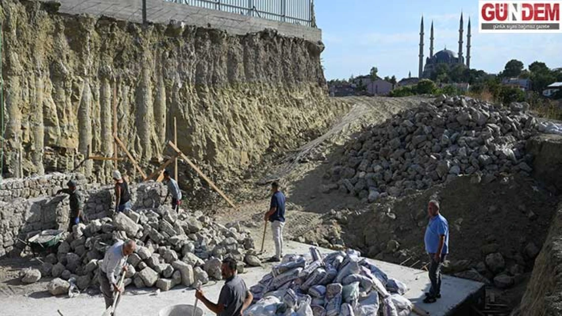 Balkanlar'a yaklaşık 500 yıl hizmet veren mevlevihanenin ihya çalışmaları sürüyor