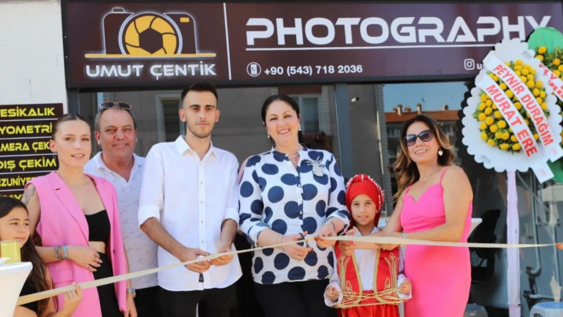 Başkan İba, fotoğraf stüdyosu açılışına katıldı