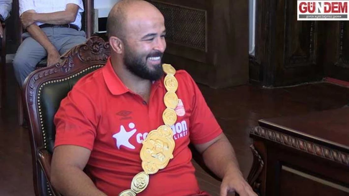 Başpehlivan Orhan Okulu 'altın kemer benim için büyük bir gurur'