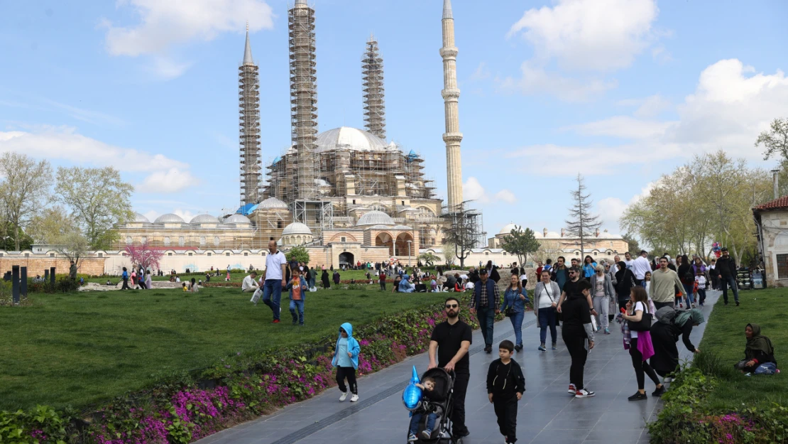 Bayram tatilinde Edirne'ye gelenler, kültürel alanlarda yoğunluk oluşturdu