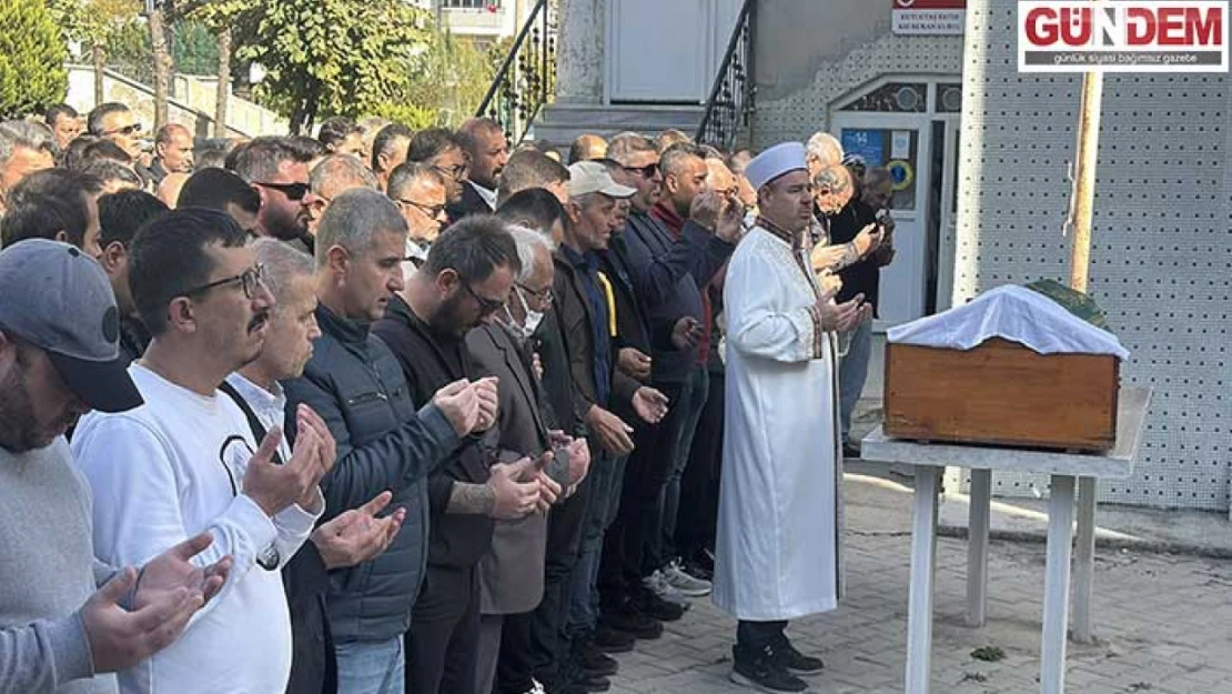 Beşinci kattan düşerek yaşamını yitiren 2 yaşındaki Metehan son yolculuğuna uğurlandı