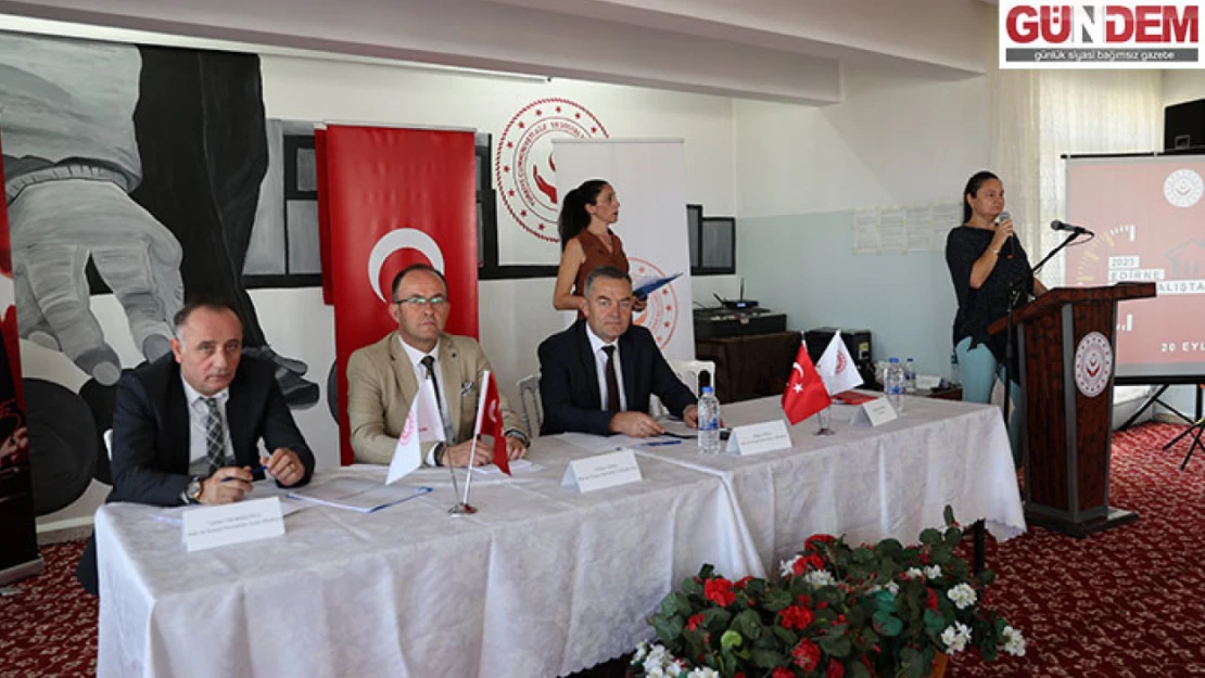 Çalıştayda sosyal medyanın zararlarına dikkat çekildi