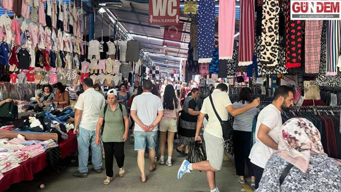 Cuma Pazarı'nda yaz telaşı yaşanıyor