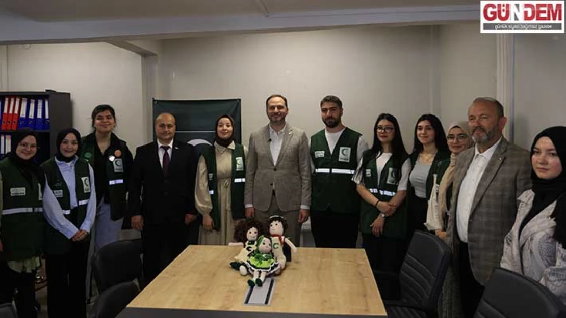 Dinç, Yeşilayın bağımlılıkla mücadelenin bayraktarlığını yaptığını söyledi