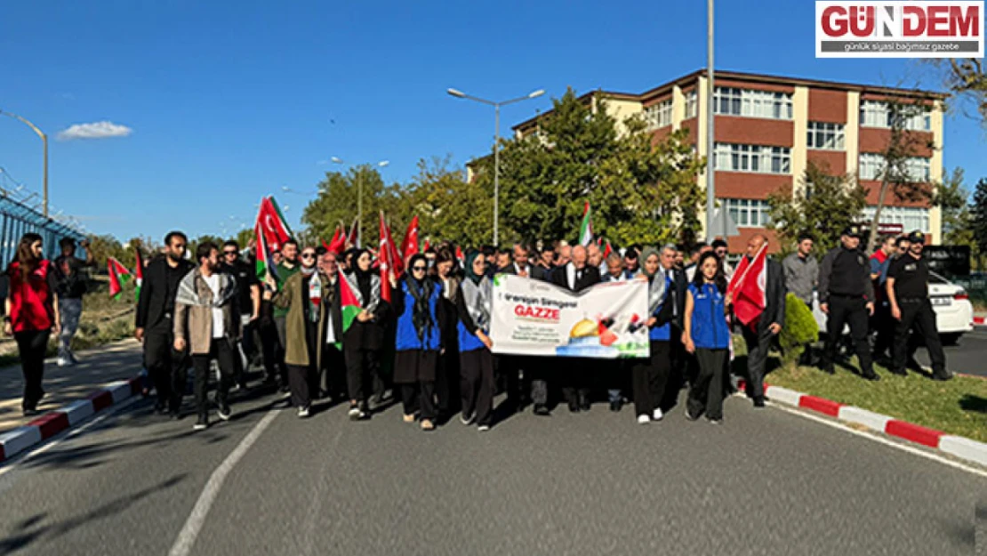 'Direnişin simgesi Gazze' sloganıyla yürüyüş yapıldı