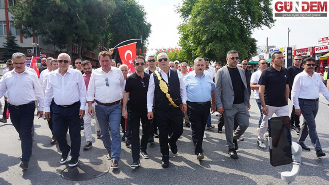 Ebedi altın kemerin sahibi Ağa Seyfettin Selim davul zurnayla karşılandı