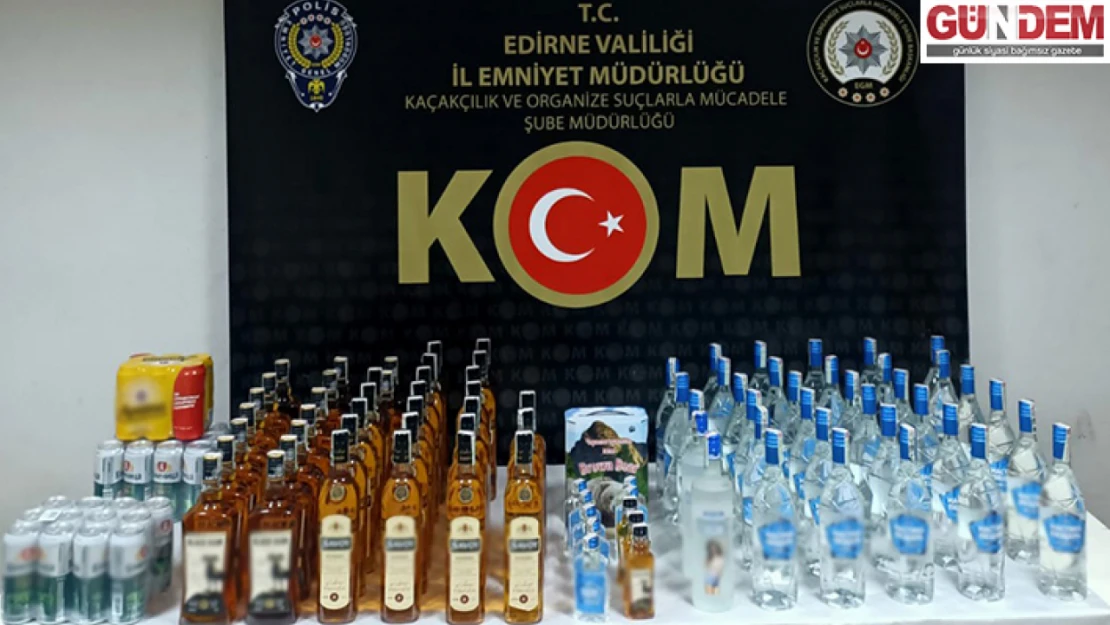 Edirne'de bir otomobilde 112 şişe gümrük kaçağı içki ele geçirildi