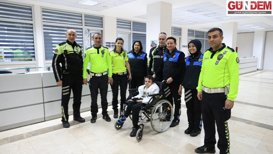 Edirne'de cam kemik hastası gencin polis olma hayali bir günlüğüne gerçekleştirildi