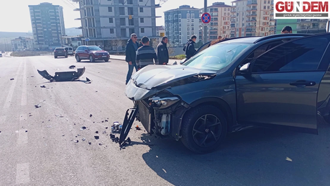 Edirne'de ciplerin çarpıştığı kazada 3 kişi yaralandı