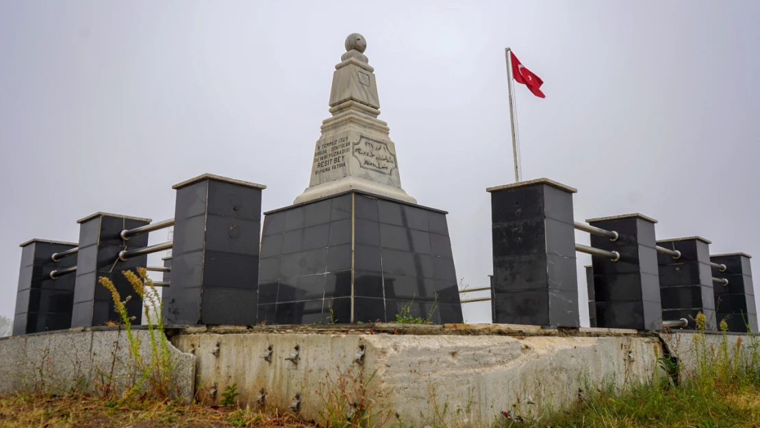 Edirne'de Kapıkule yakınlarında bulunan Süvari Yüzbaşı Reşit Bey Şehitliği korunmak isteniyor