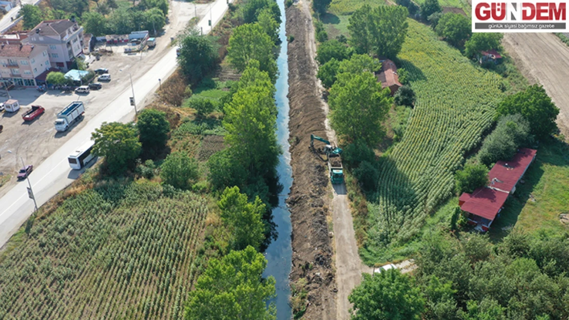 Edirne'de kirlilikle gündeme gelen drenaj kanalı temizlendi