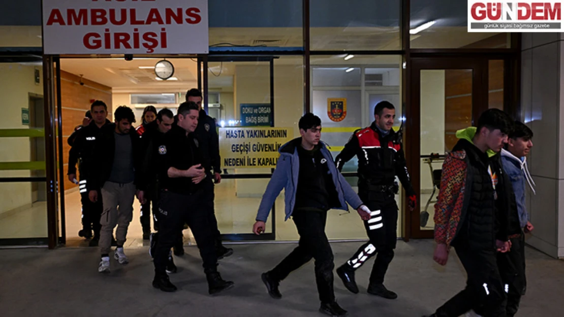 Edirne'de kontrol noktasından kaçan hafif ticari araçta 7 düzensiz göçmen yakalandı.