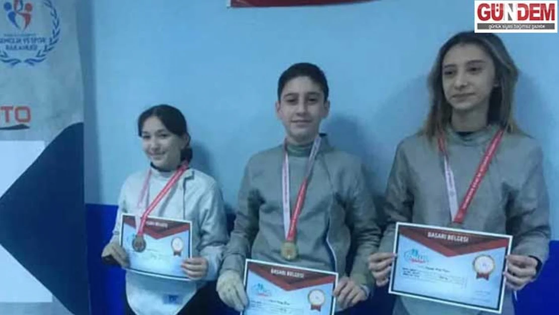 Edirne'de Okul Sporları Eskrim-Kılıç İl Birincileri Belli Oldu