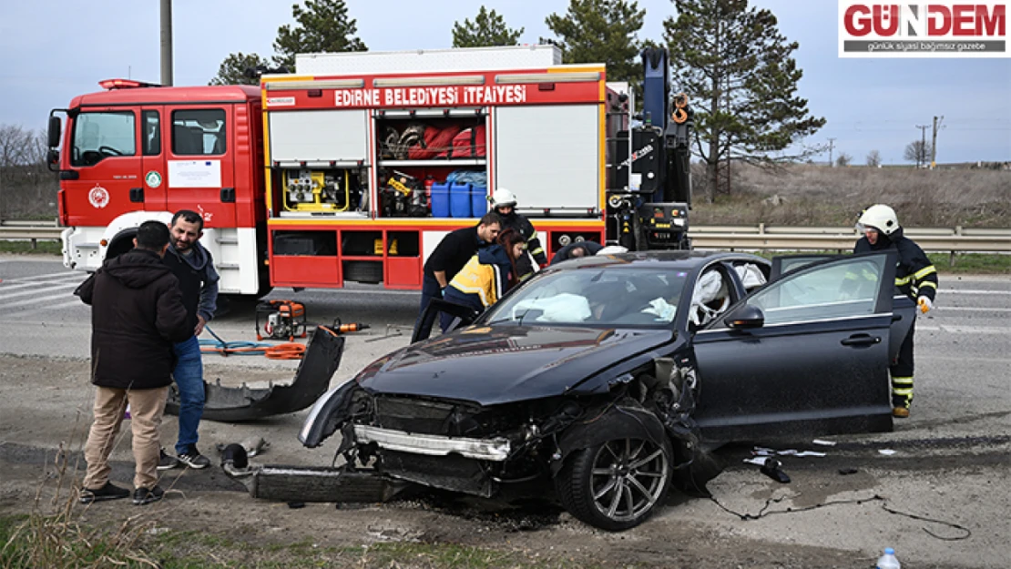 Edirne'de otomobilin tıra çarptığı kazada 1 kişi yaralandı