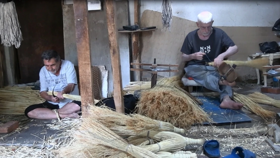 Edirne'de süpürgecilik geleneği yaşatılıyor