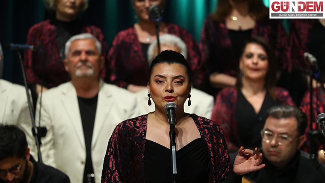 Edirne Musiki Derneği '80'ler, 90'lar' konseri düzenlendi