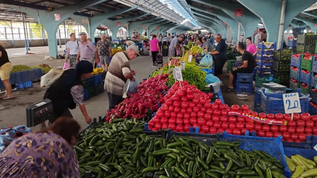 Edirneliler kışlık hazırlık için pazara akın etti