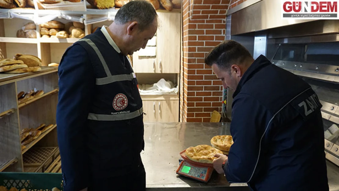 Ekipler ramazan pidesinde etiket ve gramaj denetimi gerçekleştirdi