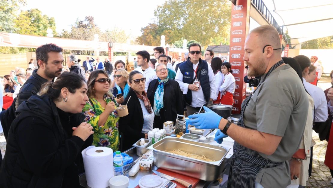 Festival yemek tanıtımı ve ikramlarla devam ediyor