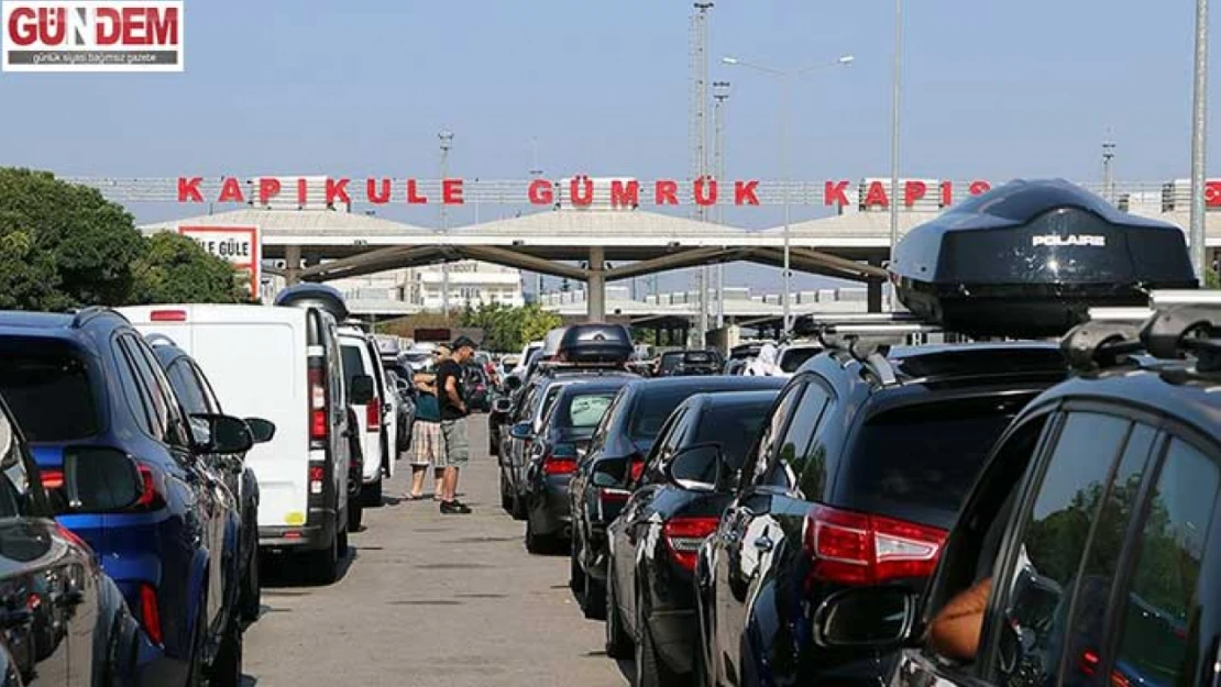 Gümrük kapılarından geçişlerde bekleme süresi azaldı