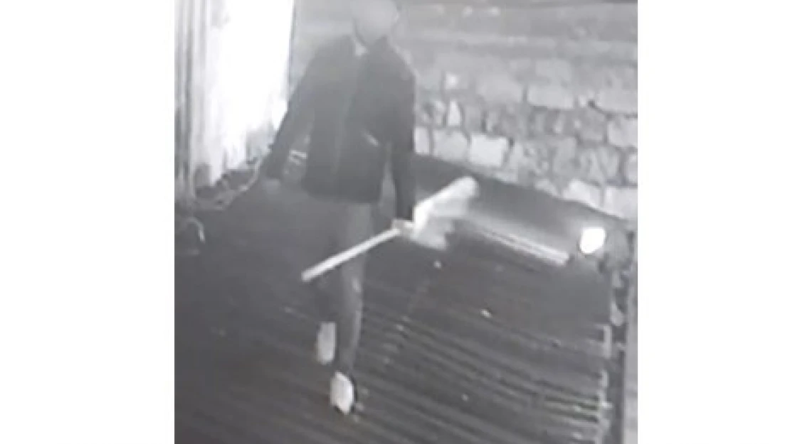 Süpürgeli zanlı aranıyor
