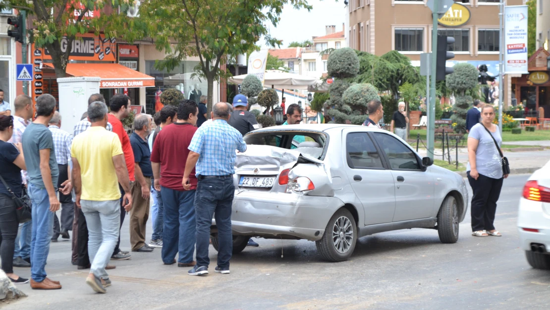 Keşan'da trafik kazası: 2 yaralı