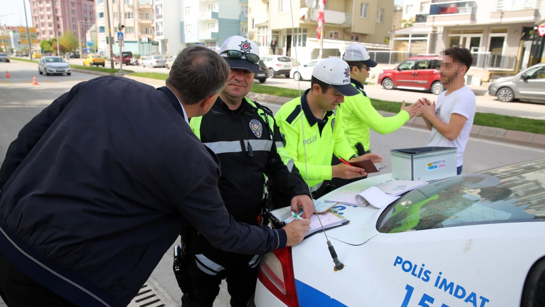 Yol verdim dediler, kameraya yakalandılar