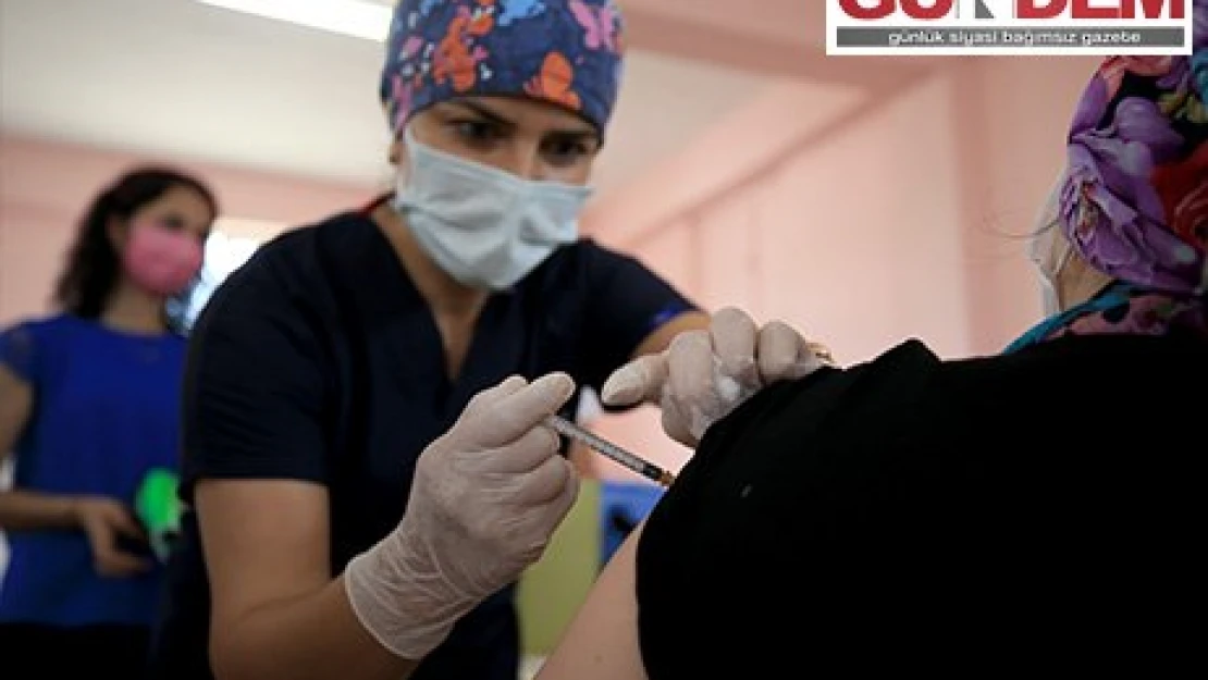 Kırklareli'nde sağlık ekiplerinin köylerde Kovid-19'a karşı aşı seferberliği sürüyor