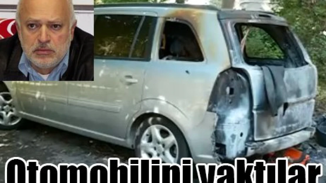 Profesörün otomobilini yaktılar