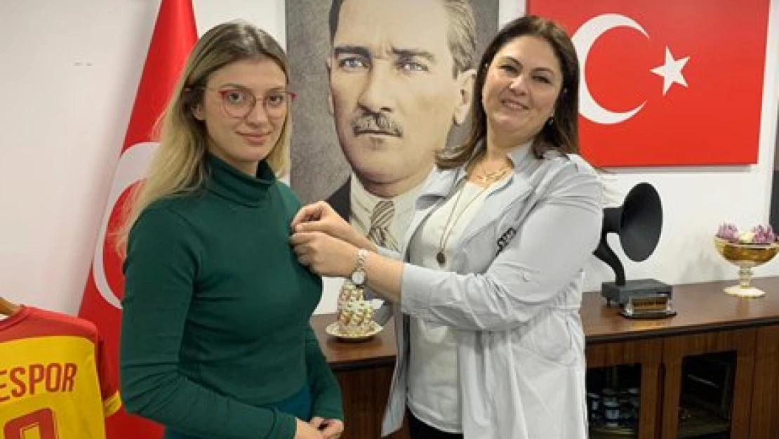 AK Parti'den her üyeye bir fidan