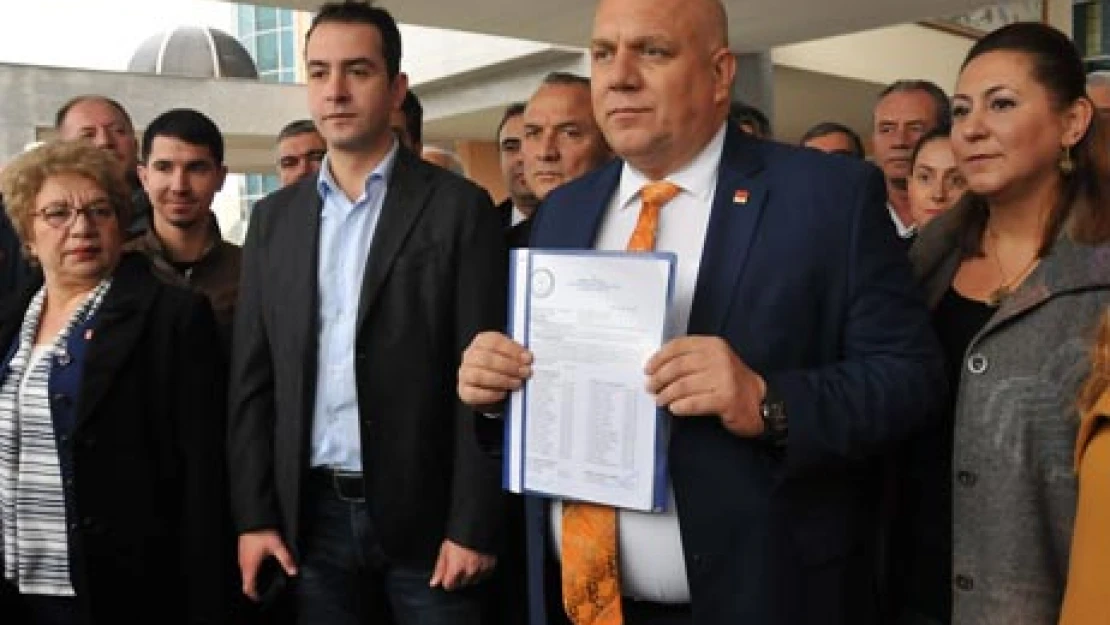 Pekcanlı ve ekibi mazbata aldı