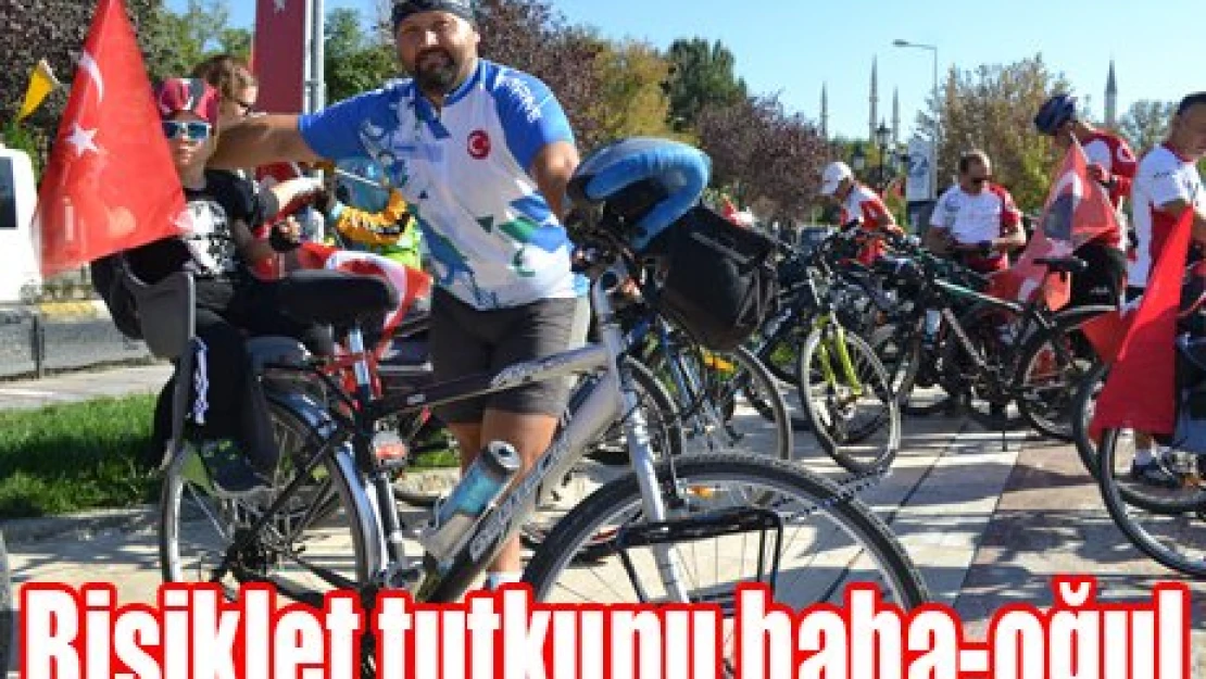 Bisiklet tutkunu baba-oğul