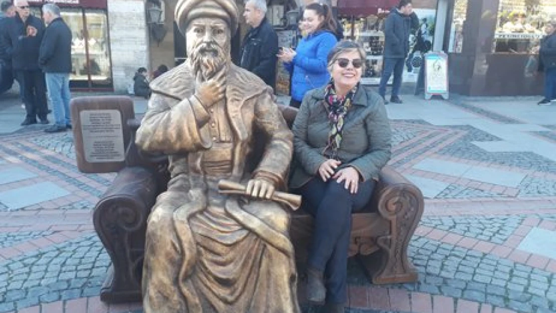 Sinan heykeli tekrar yerinde