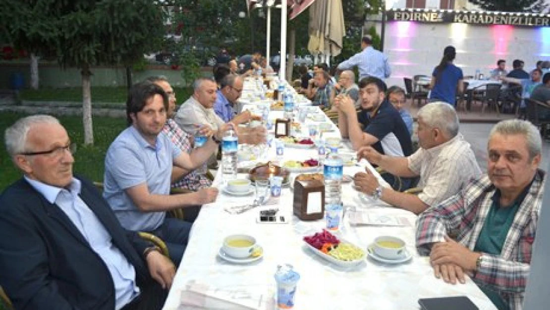Günal İnşaat'tan iftar yemeği
