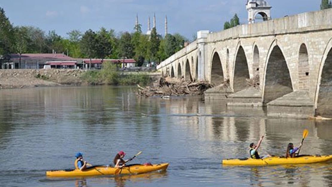 Kürekler turizme çekildi