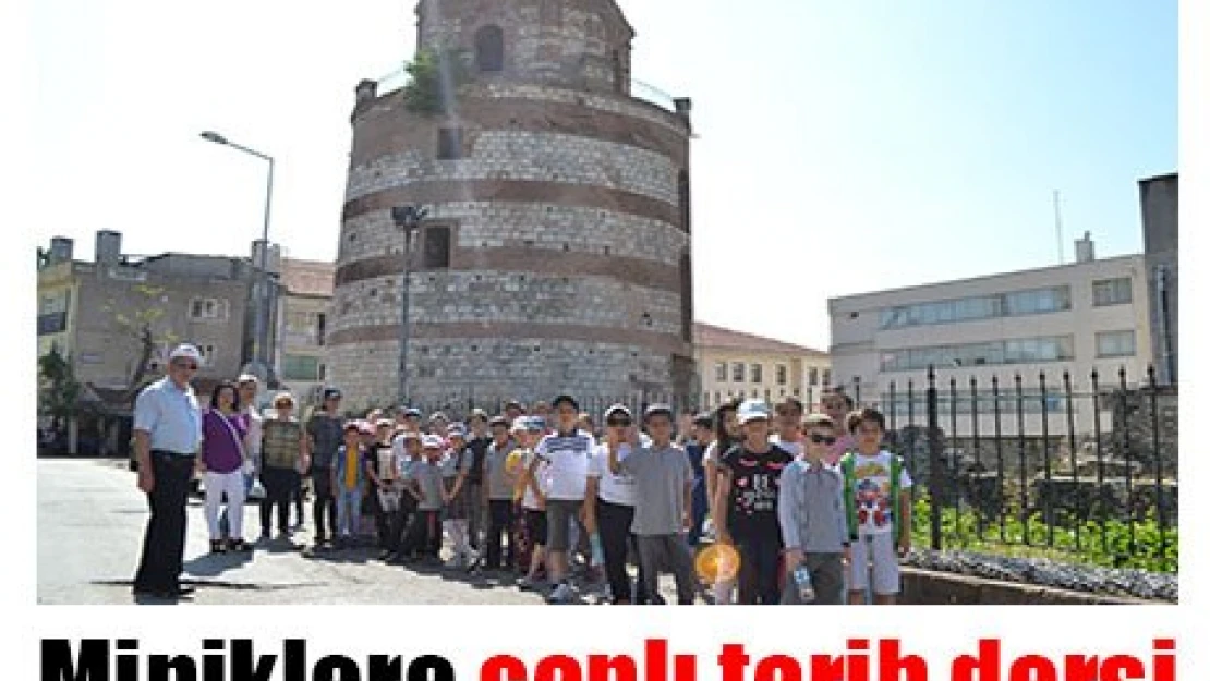 Miniklere canlı tarih dersi