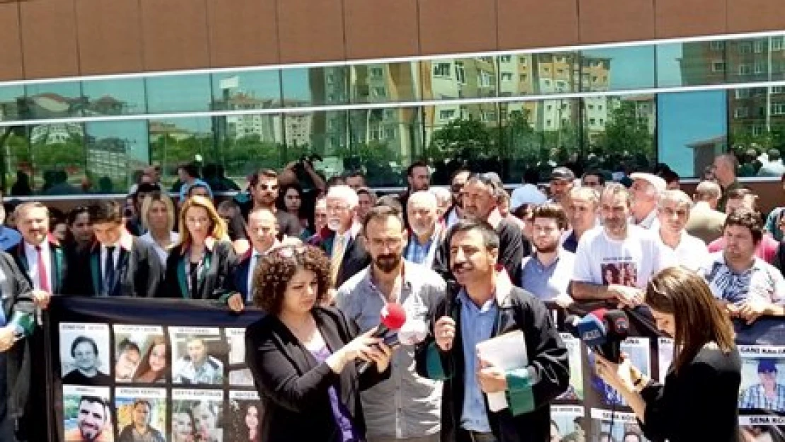 Hakimler davadan çekildi