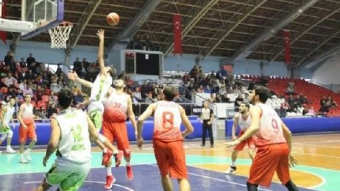 Edirnespor Basket Manisa'da Fark Yedi