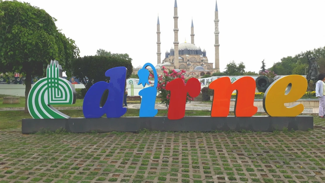 Belediye R'yi taktı